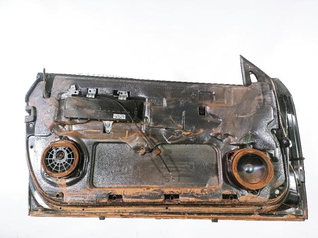 Porta dianteira esquerda 209720010528 MERCEDES