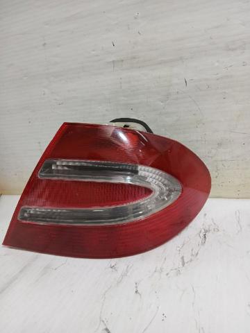 Lanterna traseira direita 2098200264 MERCEDES