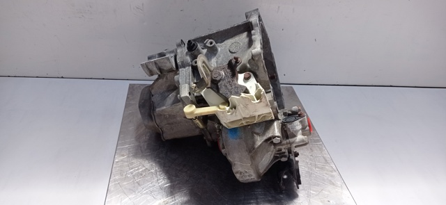 20DM84 Peugeot/Citroen