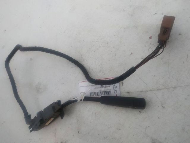 Comutador de controlo de cruzeiro 2105400445 MERCEDES