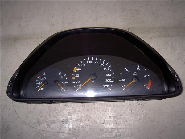 Painel de instrumentos (quadro de instrumentos) 2105401248 MERCEDES