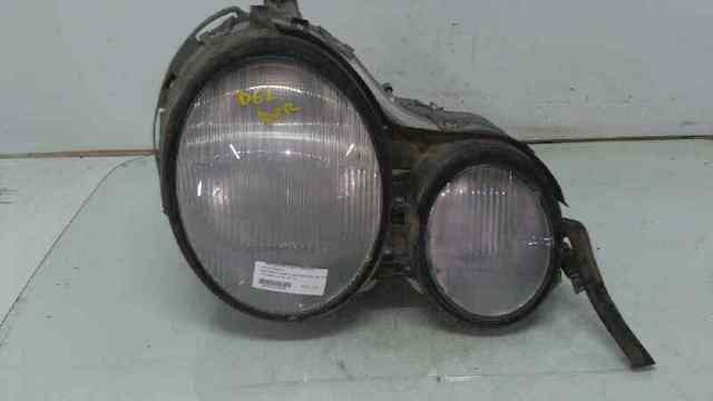 Luz direita 2108200461 MERCEDES