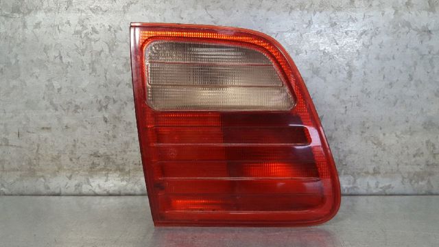 Lanterna traseira esquerda interna 2108202364 MERCEDES