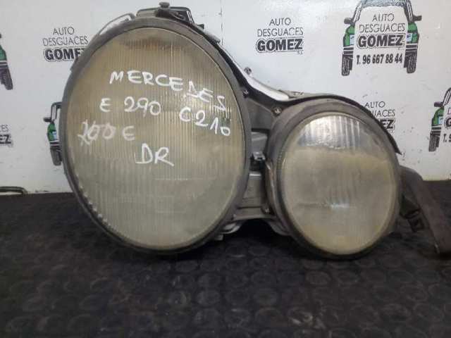 Luz direita 2108204061 MERCEDES