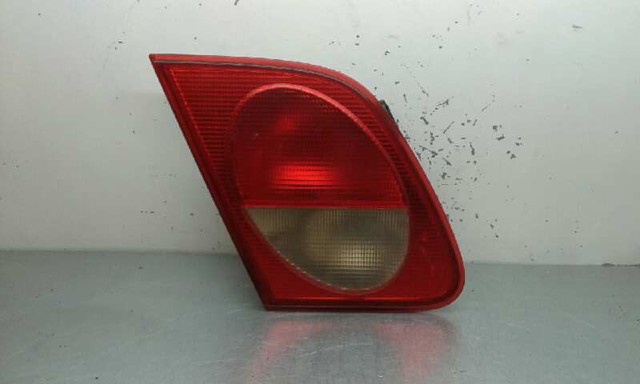 Lanterna traseira esquerda externa 2108204364 MERCEDES