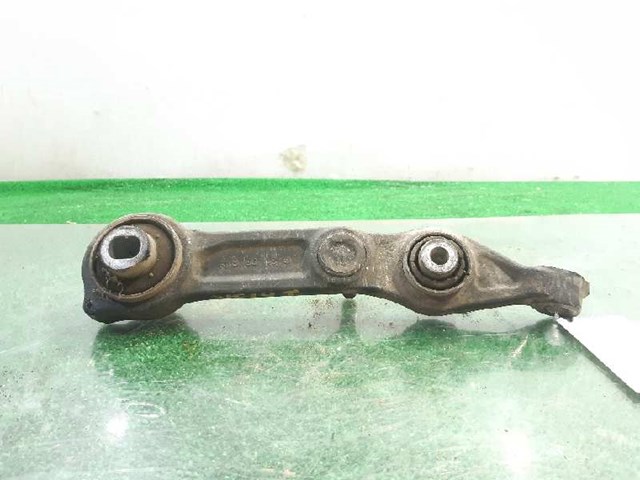 Braço oscilante inferior esquerdo de suspensão dianteira 2113308107 MERCEDES