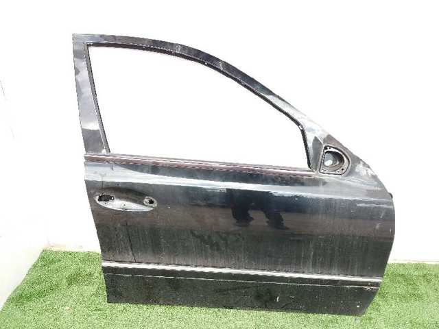 211720140528 Mercedes