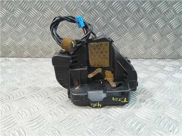 Fecho da porta traseira esquerda 2117300535 MERCEDES