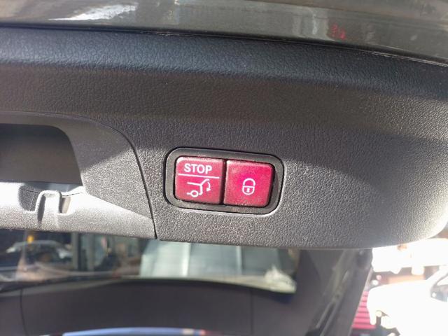 Botão de salão de acionamento de tampa de porta-malas (de 3ª/5ª porta (de tampa de alcapão) 2128210551 MERCEDES