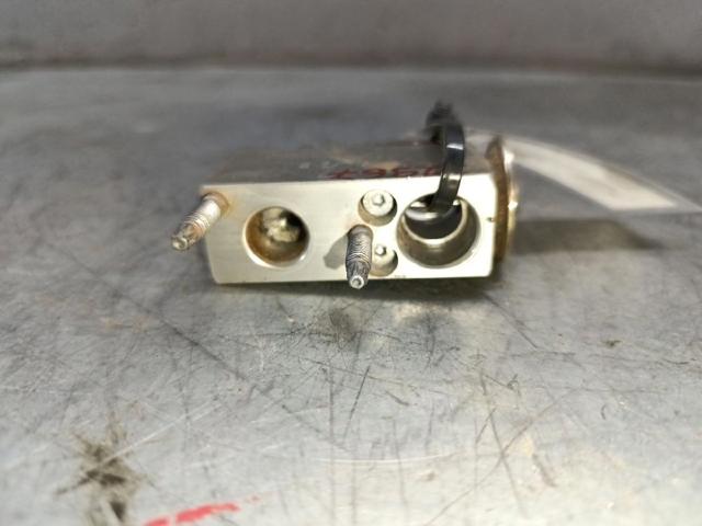 Válvula TRV de aparelho de ar condicionado 2128300284 MERCEDES