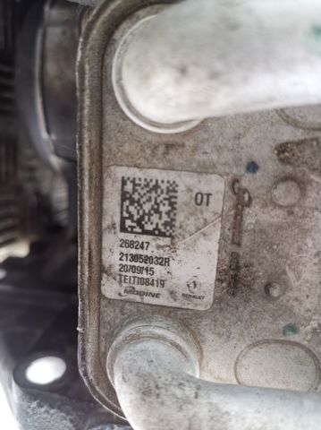 Radiador de óleo 213052032R NISSAN