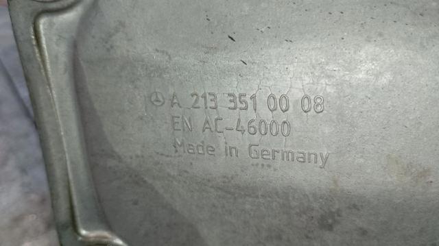 Tampa de redutor traseiro 2133510008 MERCEDES