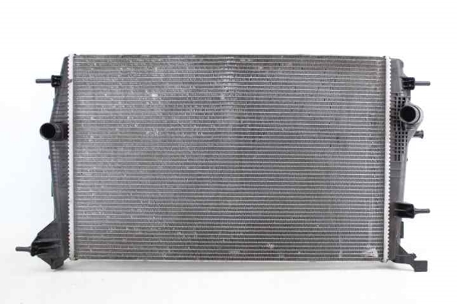 Radiador de esfriamento de motor 214100017R RENAULT