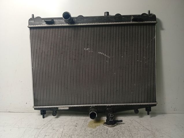 Radiador de esfriamento de motor 214101FD0A NISSAN