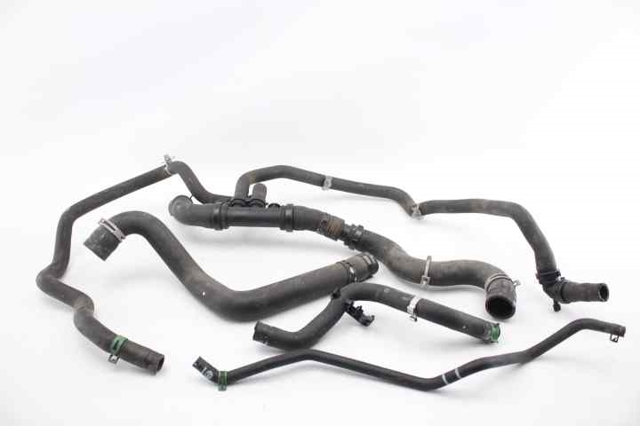 Mangueira (cano derivado) do radiador de esfriamento superior 215010070R RENAULT