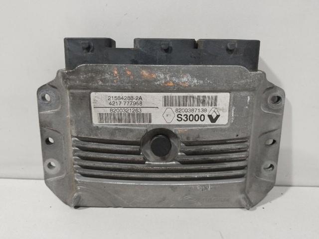 Módulo de direção (Centralina eletrônica) de motor 215842882A RENAULT