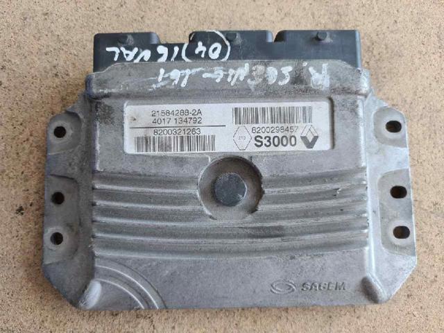 Módulo de direção (Centralina eletrônica) de motor 215842882A RENAULT