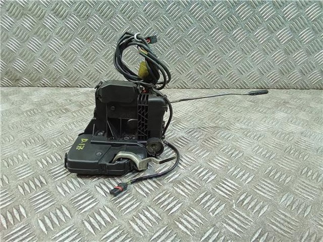 Fecho da porta dianteira esquerda 2197200135 MERCEDES
