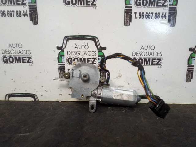 Motor de acionamento de alcapão 2208203842 MERCEDES