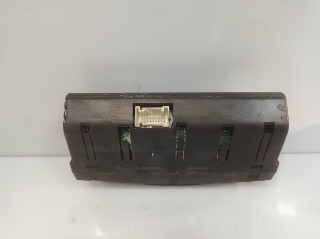 Unidade de controlo dos modos de aquecimento/condicionamento 2208300185 MERCEDES