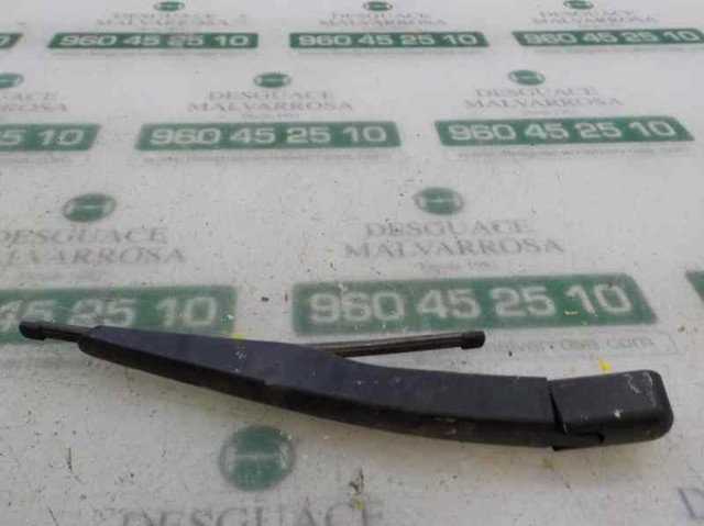 Braço de limpa-pára-brisas de vidro traseiro 2208857 FORD