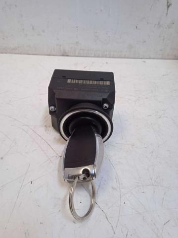 Botão de arranco de motor 2215450514 MERCEDES