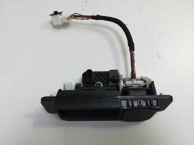 Puxador externo de tampa de porta-malas (de 3ª/5ª porta traseira) 2227500893 MERCEDES