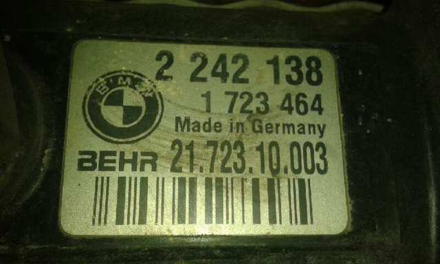 Radiador de esfriamento de motor 2242138 BMW