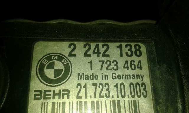 Radiador de esfriamento de motor 2242138 BMW