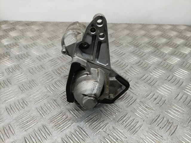 233000557R Renault (RVI)