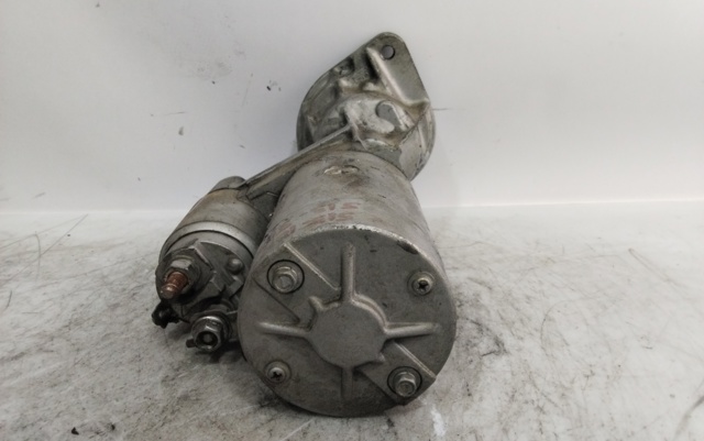 Motor de arranco 2330054A05 NISSAN