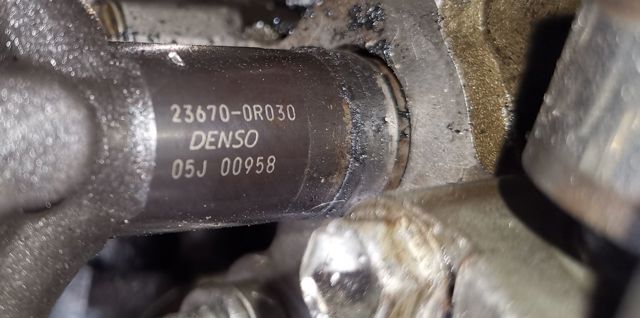 Injetor de injeção de combustível 236700R030 TOYOTA