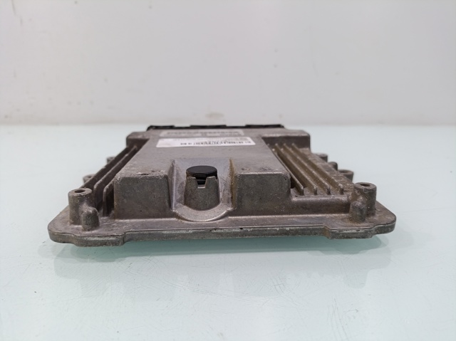 Módulo de direção (Centralina eletrônica) de motor 237103888R OPEL