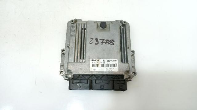 237104128R Renault (RVI)