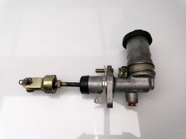 Cilindro mestre de embraiagem 2381065D00 SUZUKI