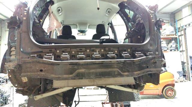 Reforçador do pára-choque traseiro 2400651 FORD