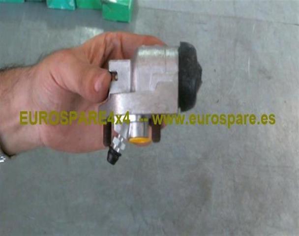 Cilindro traseiro do freio de rodas de trabalho 243743 LAND ROVER