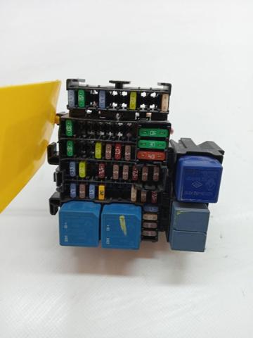 Tampa de unidade de dispositivos de segurança 243825499R RENAULT
