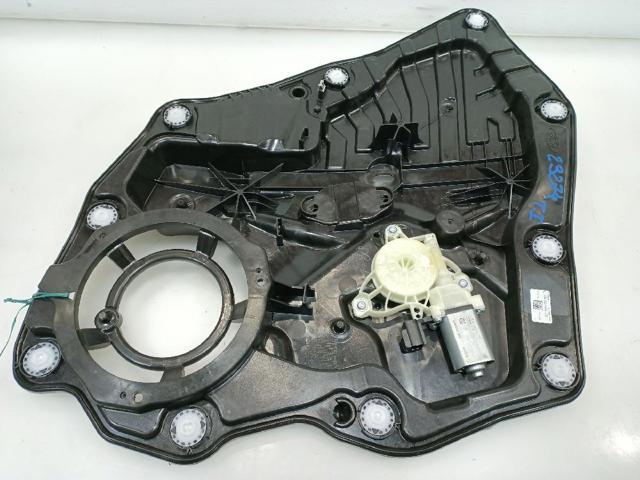2439037 Ford