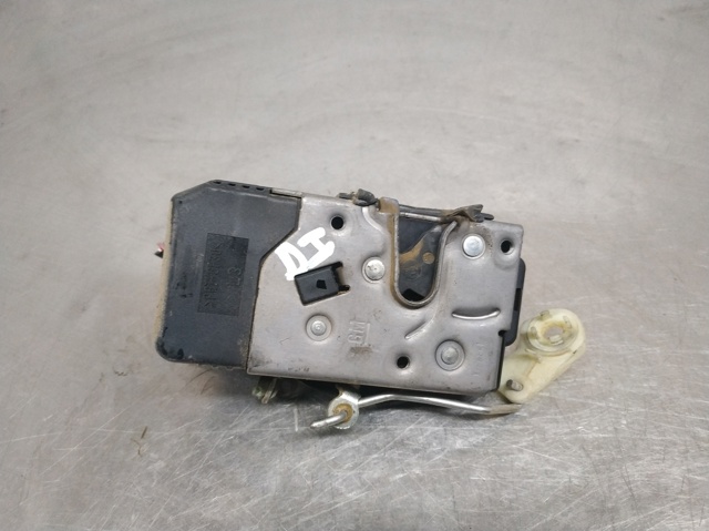 Fecho da porta dianteira esquerda 24414110 OPEL
