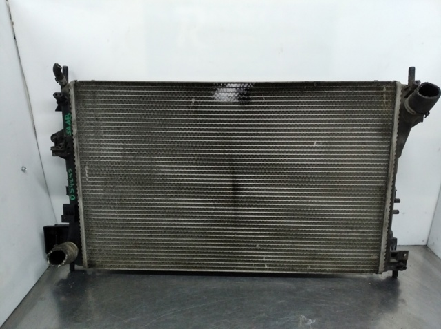 Radiador de esfriamento de motor 24418341 GM