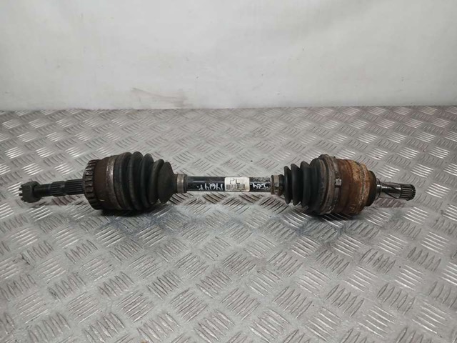 Semieixo (acionador) dianteiro esquerdo 24427062 OPEL