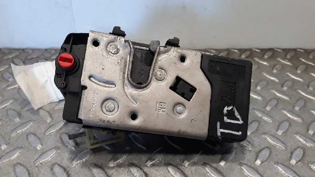 Fecho da porta traseira direita 24447346 OPEL