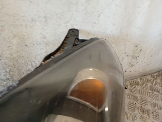 Luz esquerda 24451032 OPEL