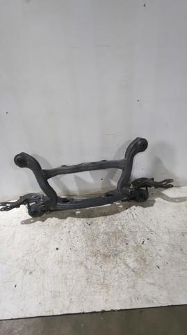 Viga de suspensão traseira (plataforma veicular) 2463501108 MERCEDES