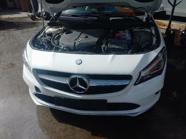 Radiador de esfriamento de motor 2465001203 MERCEDES