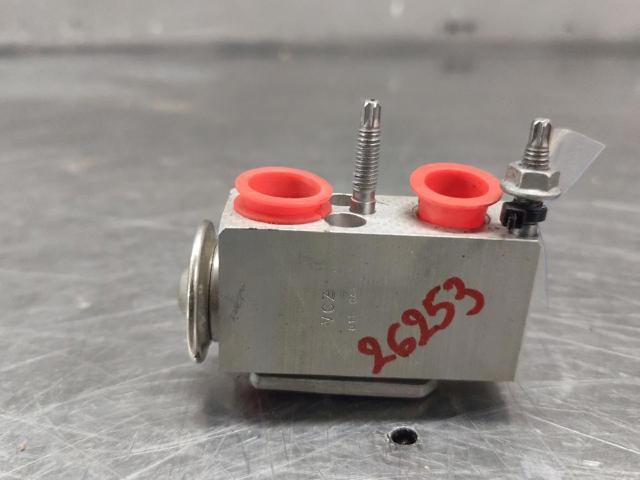 Válvula TRV de aparelho de ar condicionado 2468300084 MERCEDES