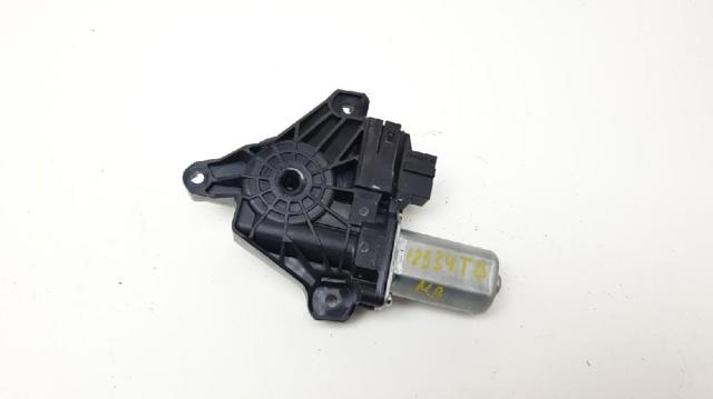 Motor de acionamento de vidro da porta traseira direita 2469063200 MERCEDES