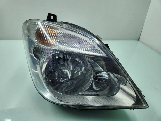 Luz direita 24738200 MERCEDES