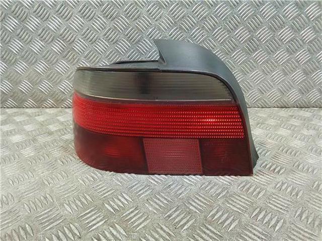 Lanterna traseira esquerda 2496297 BMW